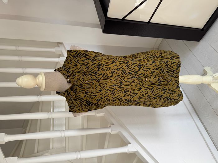 Chemise sans manches Zeeman jaune moutarde à motif zebré noir - photo numéro 1