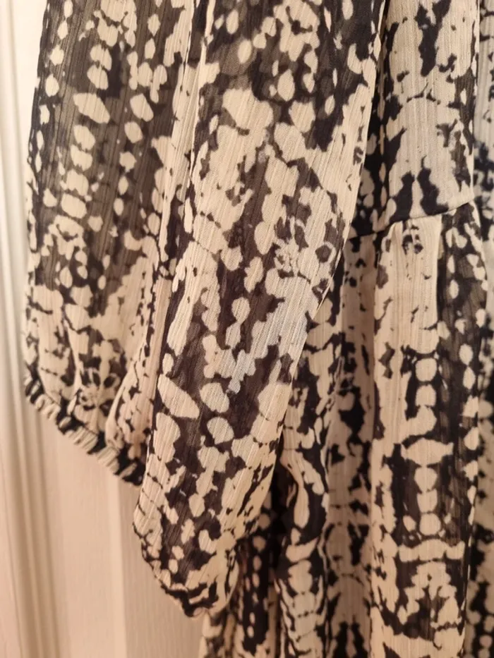 Jolie robe en voile - photo numéro 3