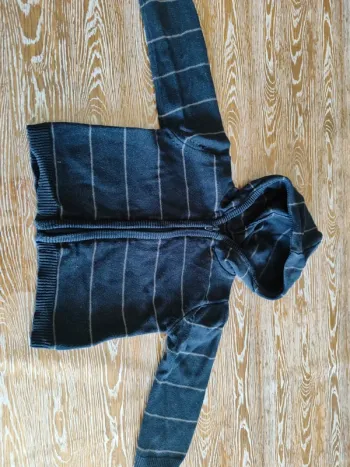 🍁gilet zippé Legé taille 6 Mois