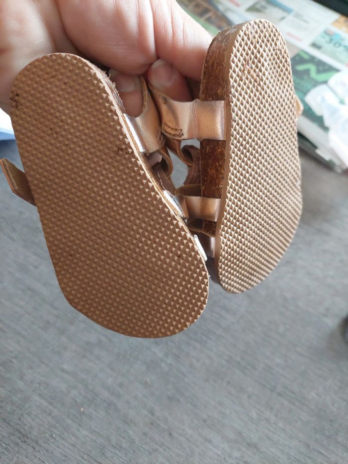 Nu pieds - photo numéro 2