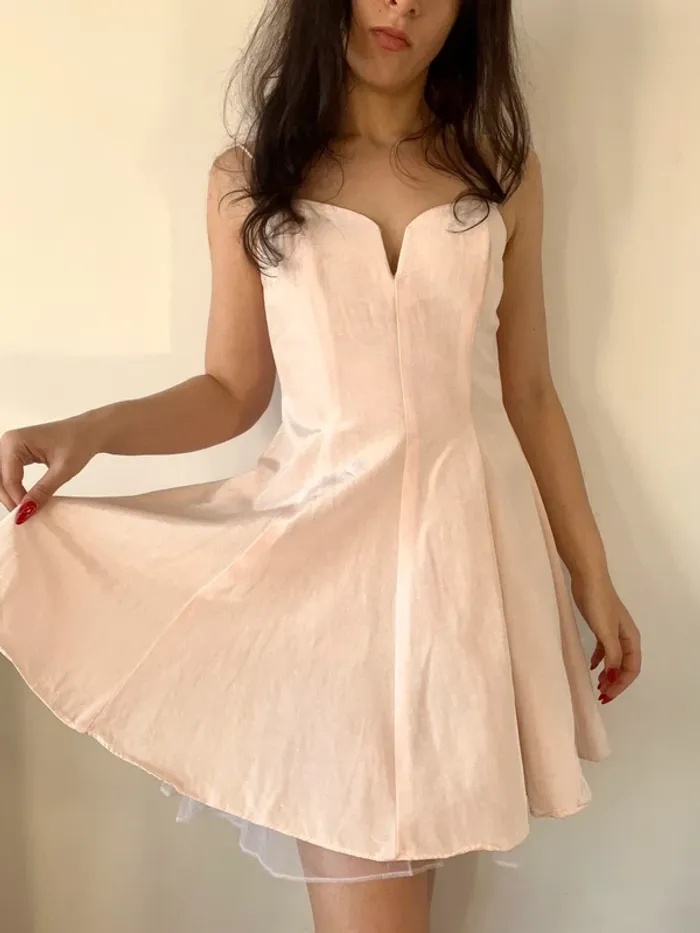 Robe vintage origine USA tailles S rose pale doublée de tulle blanc 🌸 - photo numéro 5