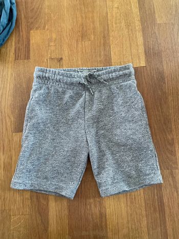 Short 3 ans