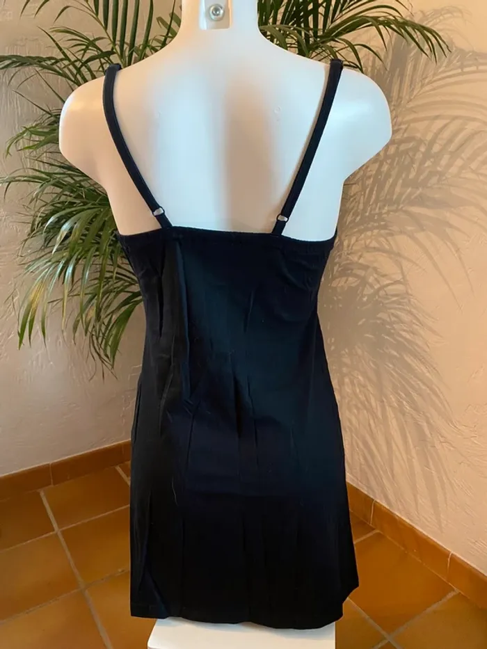 Robe noir et bleu salamandre - photo numéro 4