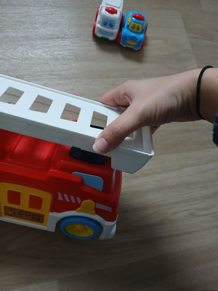 Camion de pompiers - photo numéro 2