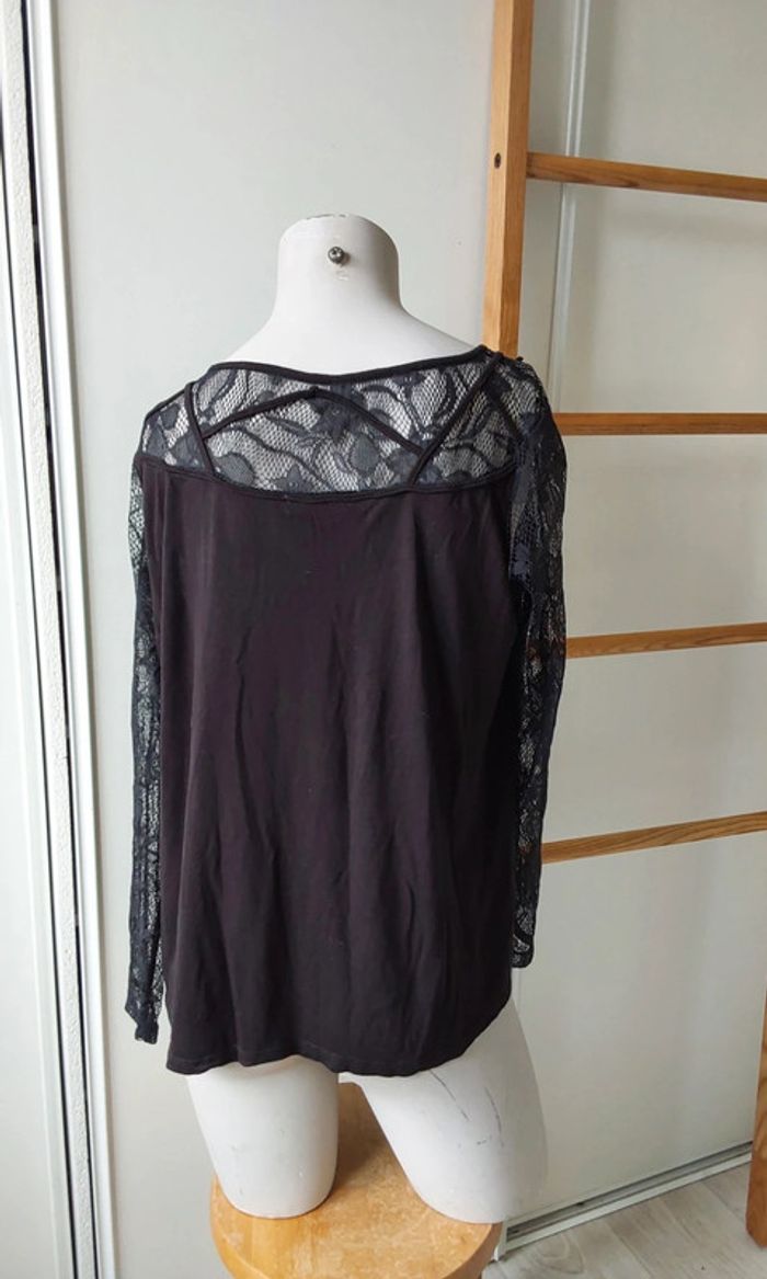 Blouse noire et dentelle T 40 - photo numéro 5