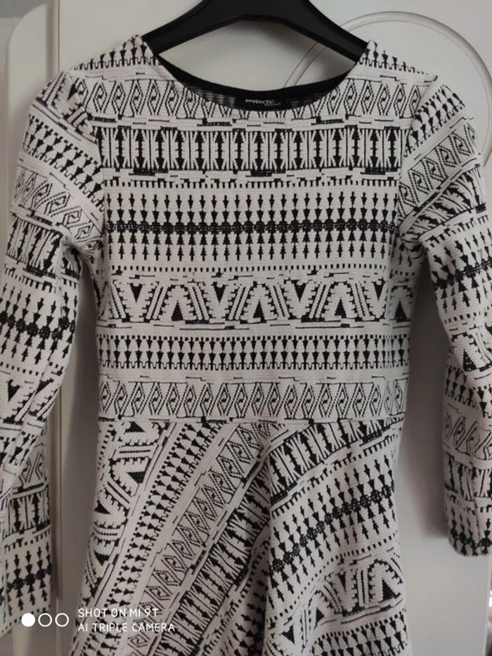 Robe 6/8ans - photo numéro 2