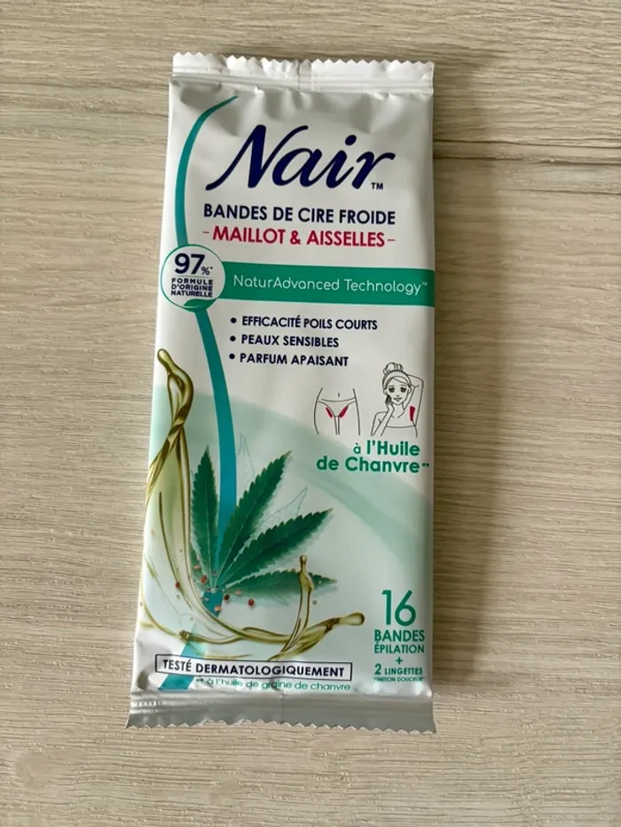 Paquet neuf bandes de cire froide Nair