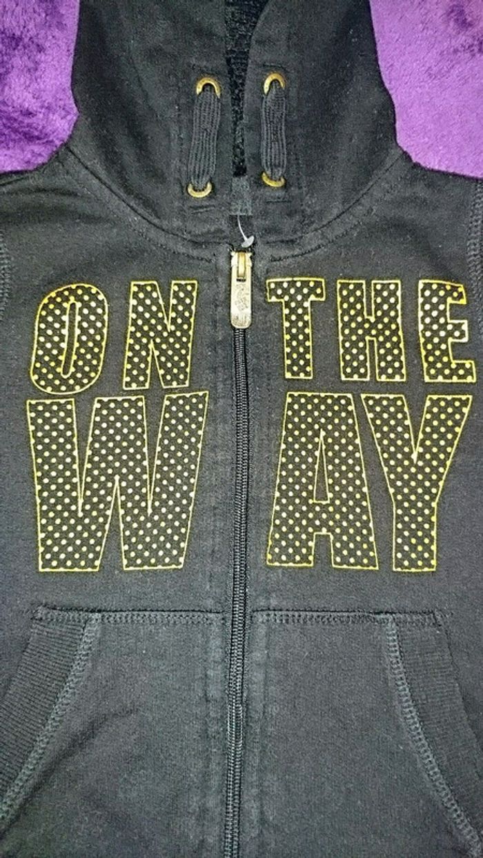 Veste zippée à capuche - photo numéro 4