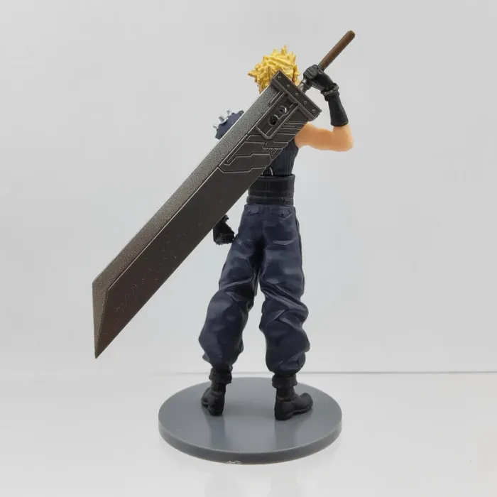 Final Fantasy VII Remake Trading Arts Figure - Cloud Strife - photo numéro 2
