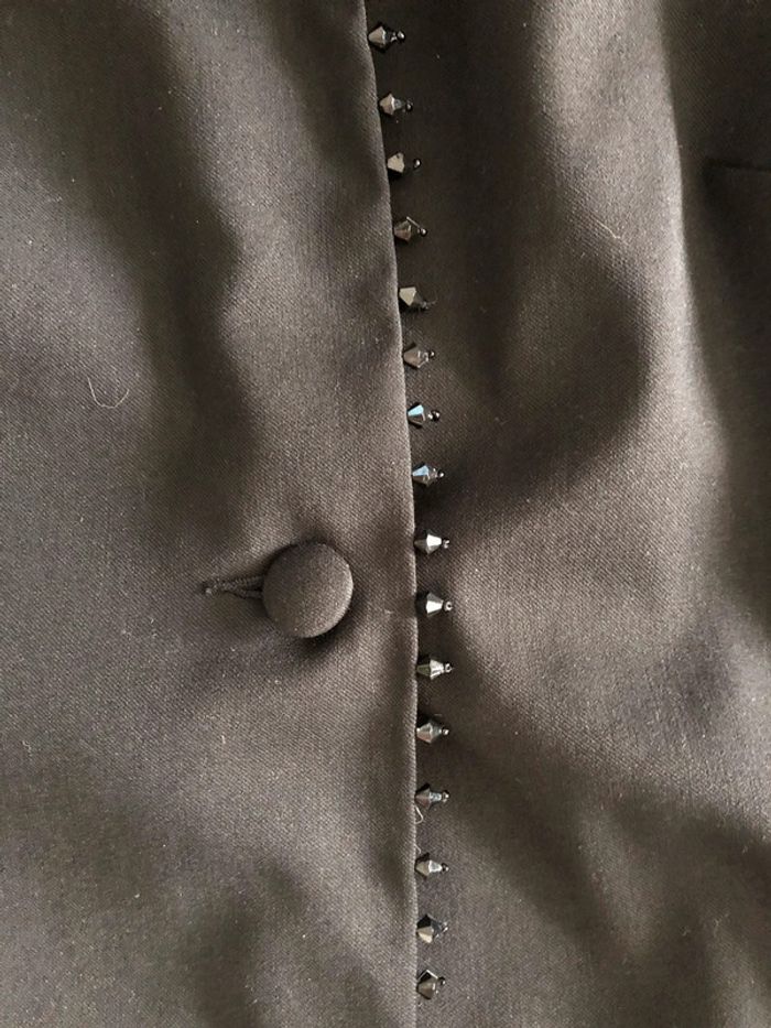 AN124- Manteau noir chic avec strass et perles T 50 (48-50) porté 1 soirée - photo numéro 12