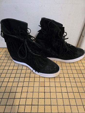 Chaussure a franges