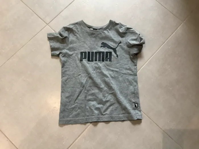 TEE shirt adidas gris 8 ans