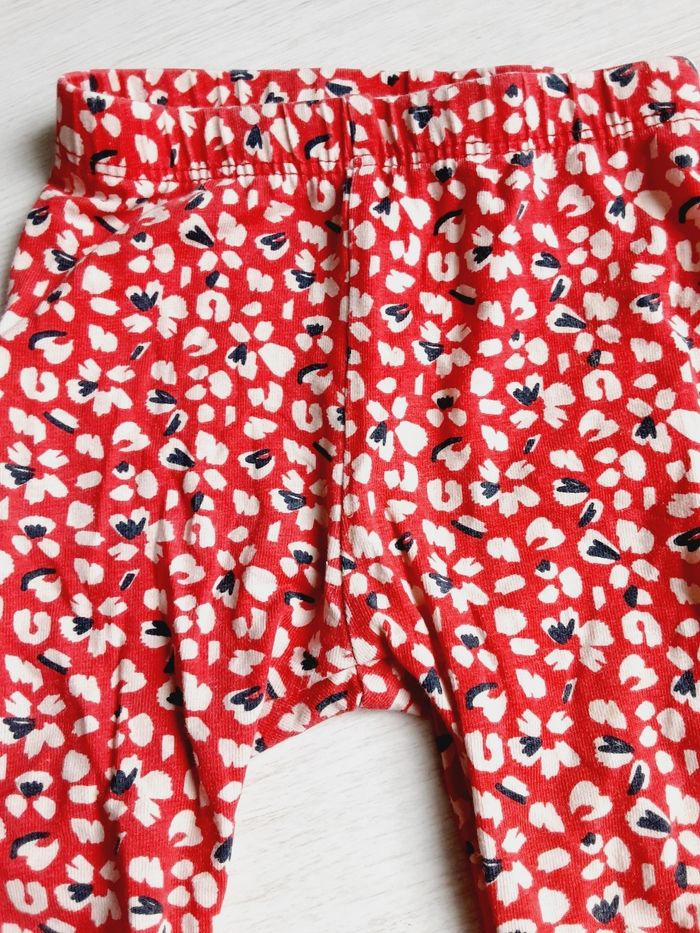 Lot 3 leggings, un gilet et un short culotte 6 mois - photo numéro 6