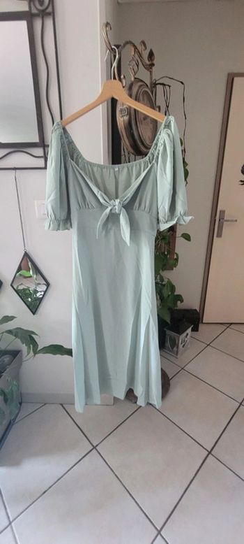 Robe noeud devant