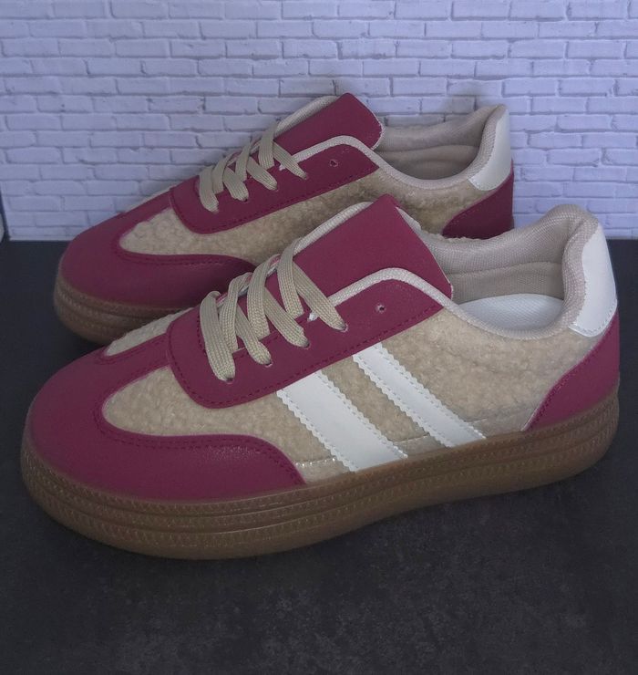 Baskets femmes bordeaux beige moumoute tendances - Taille 39 - NEUVES 🌟 - photo numéro 2