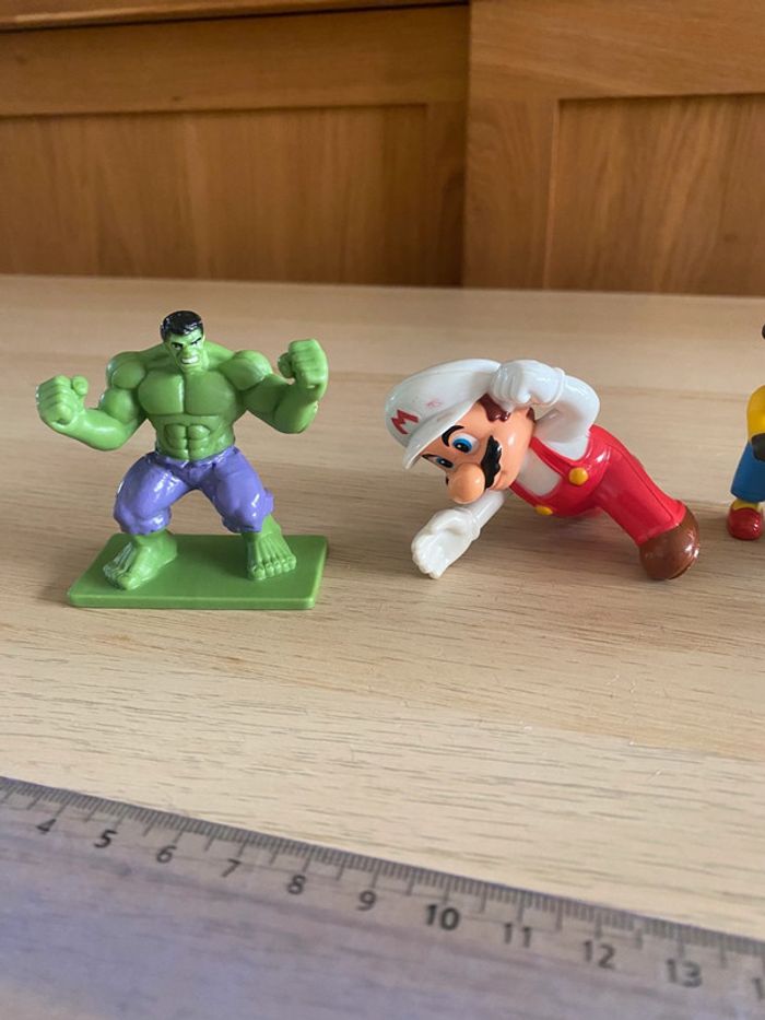 Jouets figurines Disney Minnie mouse petit ours brun Mario Nintendo Hulk - photo numéro 4