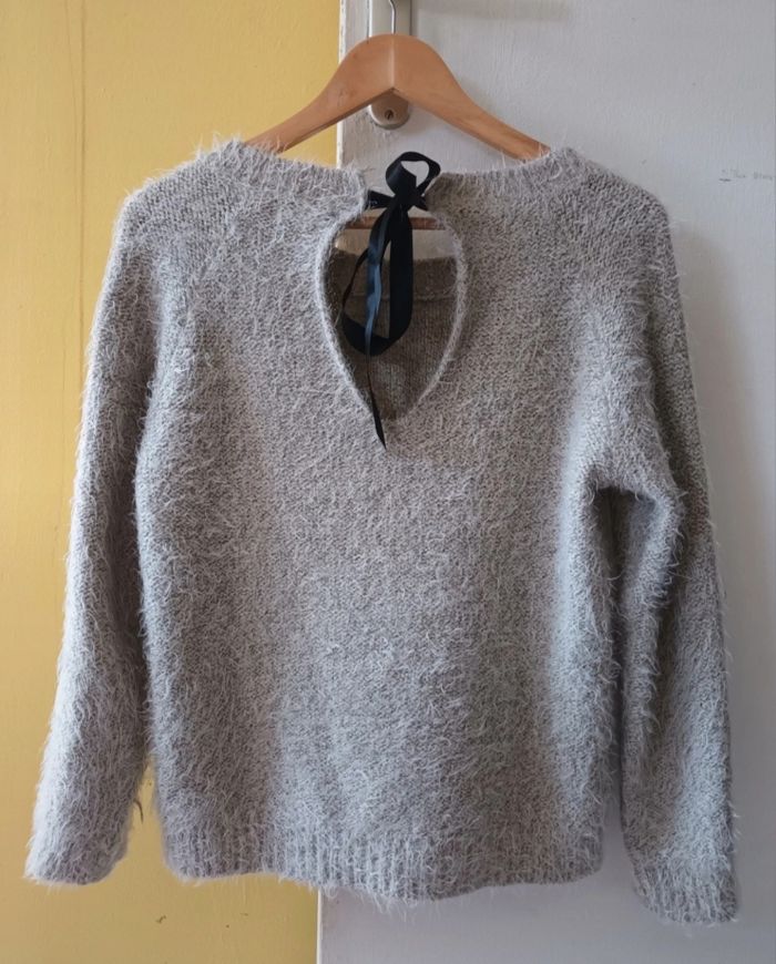 Pull d'Hiver Femme Gris avec un Noeud Noir au Dos 💐🌾 - photo numéro 4