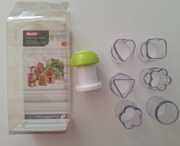 Découpeur-décorateur pour toasts