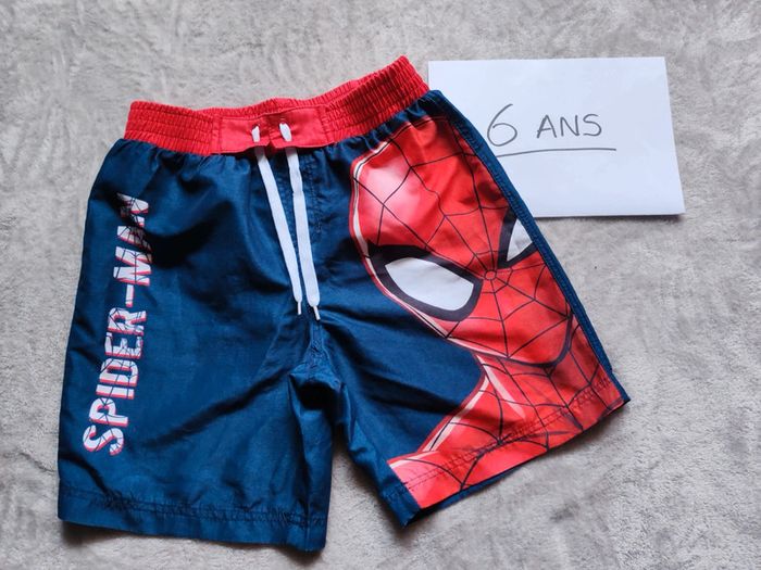 Short de bain Spiderman 6-7 ans