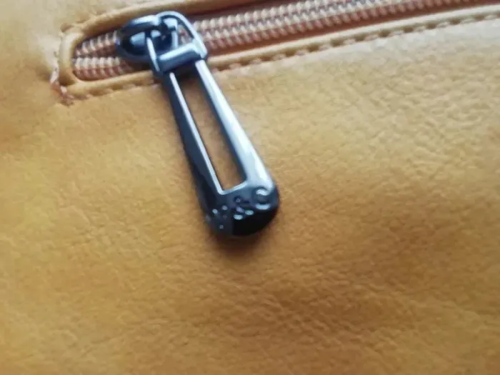 Petit sac à bandoulière ton moutarde. - photo numéro 3