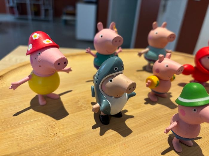 Figurines Peppa pig thème été - photo numéro 2