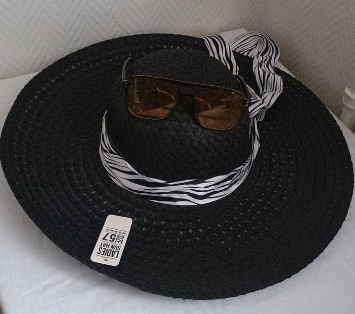 Chapeau et lunettes de soleil été - photo numéro 3