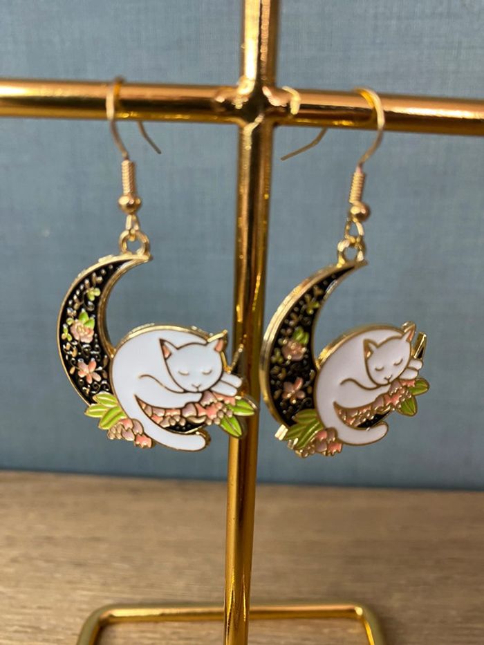Boucles d’oreille chat lunaire rétro love