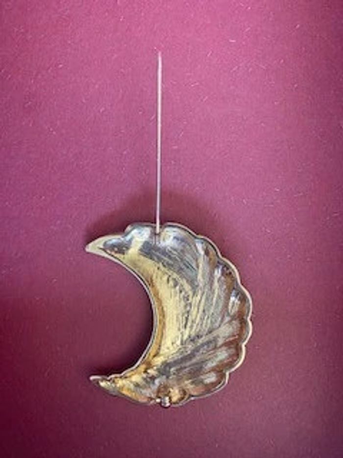 Broche vintage lune en métal doré et strass argenté - photo numéro 7