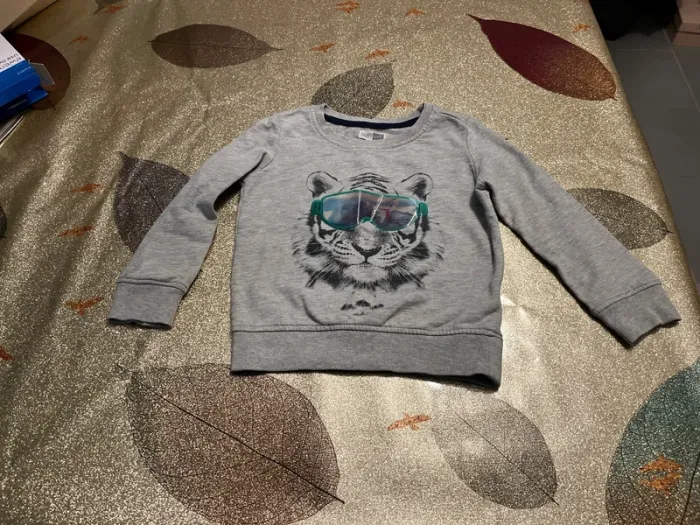 Sweat tigre à lunettes