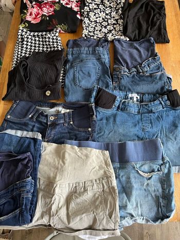 Lot vêtements grossesse multiples tailles  