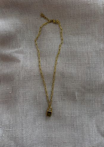 Pendentif forme cadenas