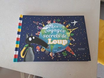 Livre les voyages secret de loup