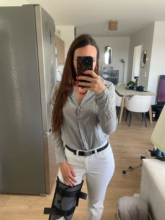 Chemise rayée grise et blanche