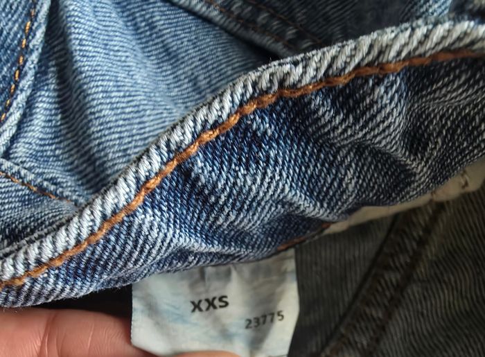 Jupe en Jean Bleue Délavée Boutonnée Effet Destroy XXS - photo numéro 5