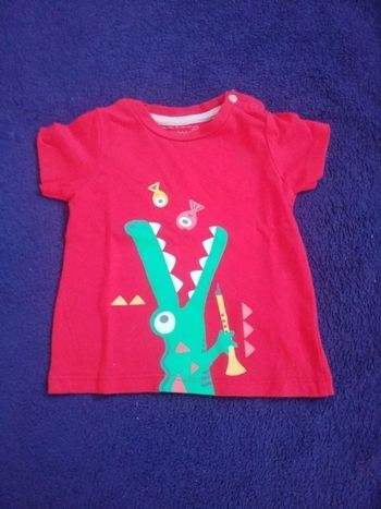 Tee shirt taille 6 mois