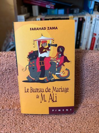 Le bureau de mariage de M. Ali