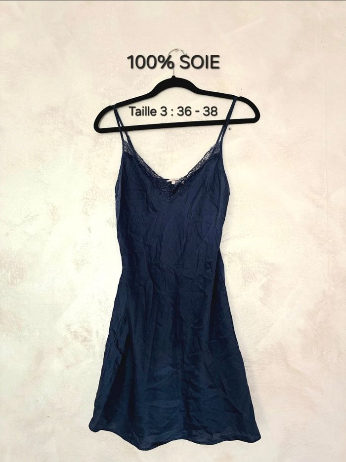 Nuisette en 100% soie milky bleu marine Etam - Taille S : 36 - 38
