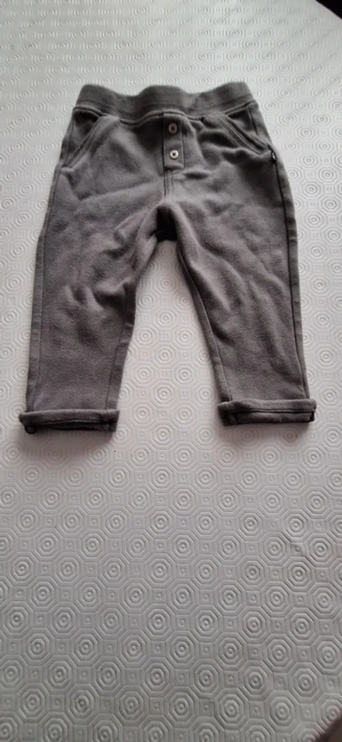 Lot vêtements 24 MOIS - photo numéro 8