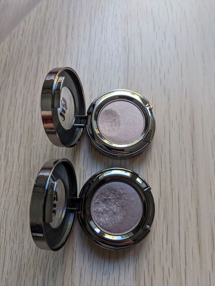fard a paupières Urban Decay buste - photo numéro 3