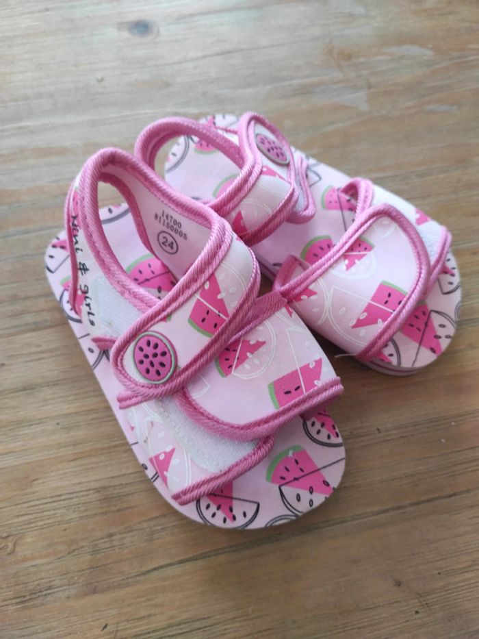 Chaussure à scratch d'eau fille pointure 24 - photo numéro 3