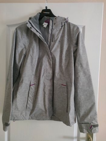 Parka femme Decathlon taille L en très bon état