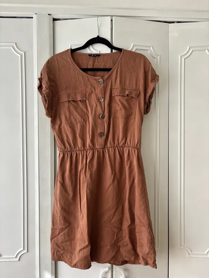 Robe kiabi marron 40