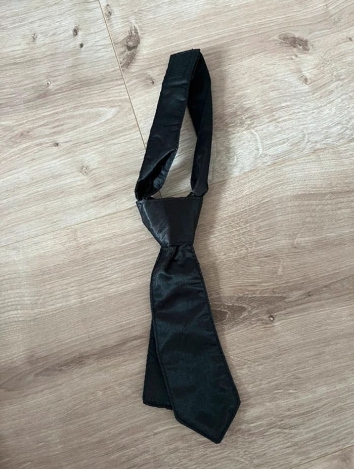 Cravate noire enfant garçon