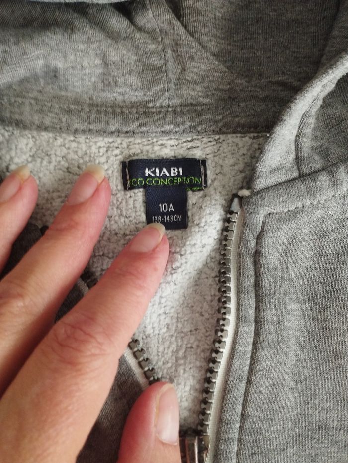 Gilet zippé à capuche 10 ans garçon - photo numéro 2