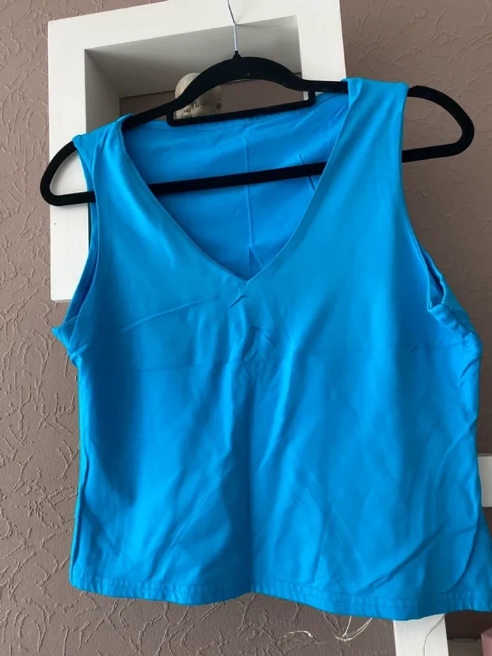 Débardeur turquoise taille 42