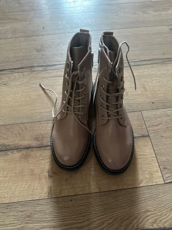 Bottines en cuire vernis - photo numéro 2