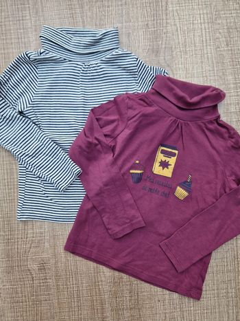 Lot de 2 T shirts col roulé Vertbaudet 4 ans en super état