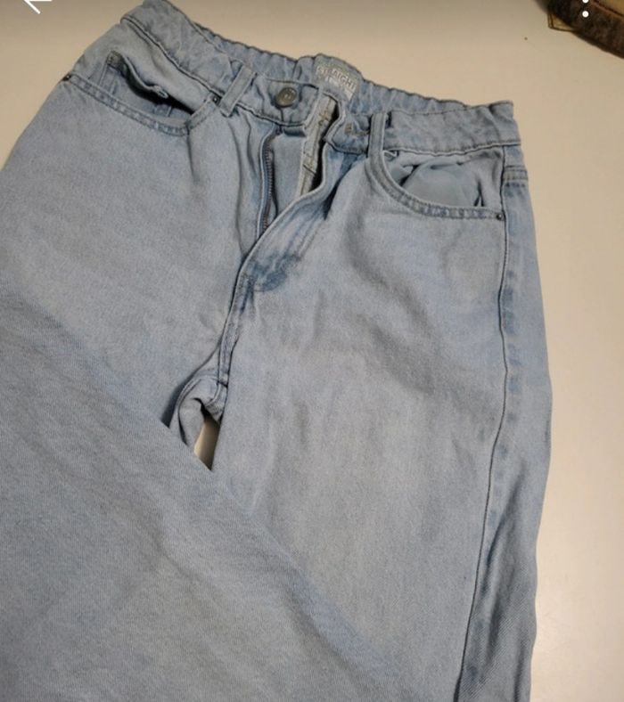 Jean straight 32 bon état