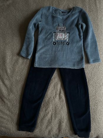 Pyjama 2 pièces  tout doux 