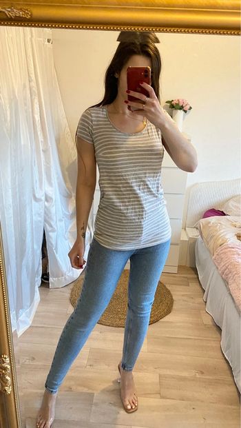 T shirt à rayures grise et blanche long